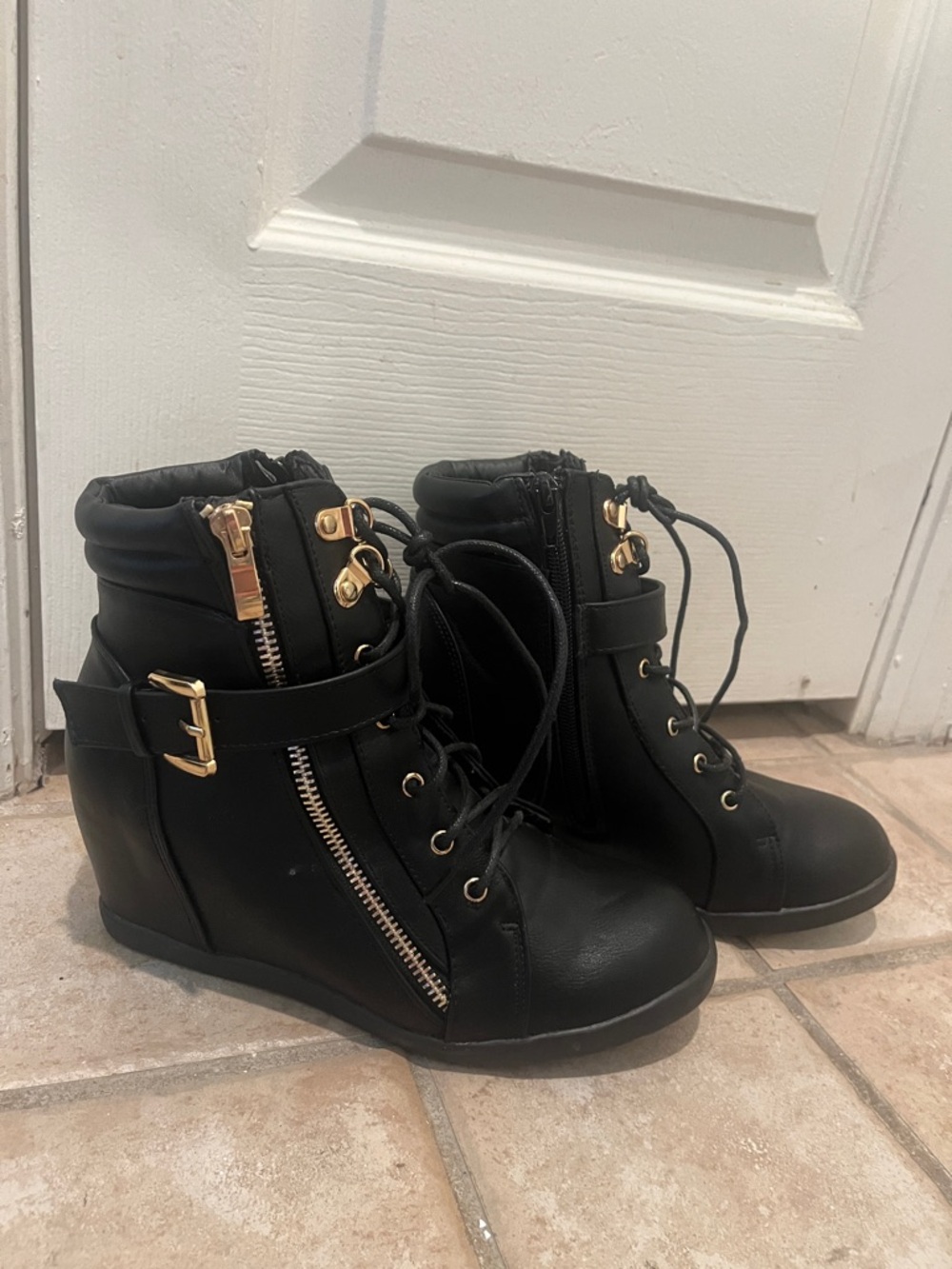TOP Moda Black Lace-Up Wedge Ankle Boots with Gold Hardware